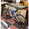 Image 1 : GIANT 26" - 21 SPEED SUSPENSION BIKE