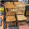 Image 1 : 4 PRESSED BACK CHAIRS