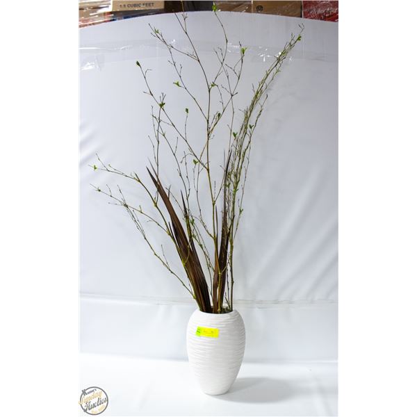 DECORATIVE 10.5" CERAMIC VASE W/48" FAUX GRASSES