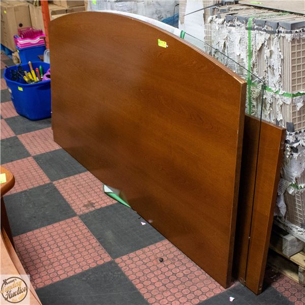 JUDGES DESK UNASSEMBLED WITH GLASS TOP (COMPLETE)