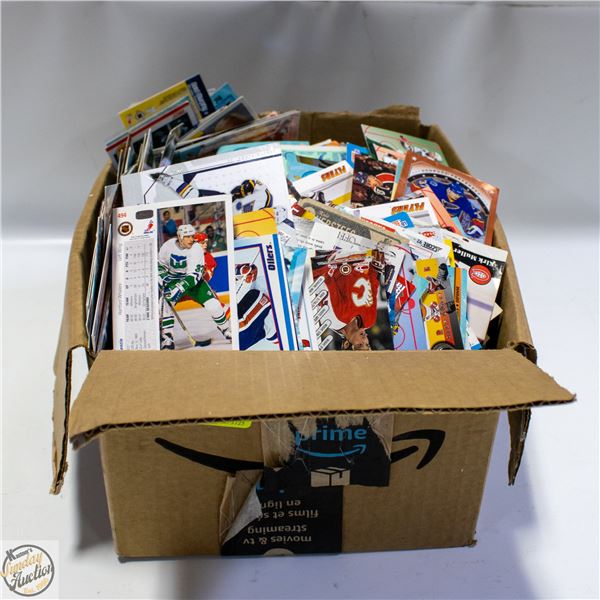 ESTATE BOX OF HOCKEY CARDS