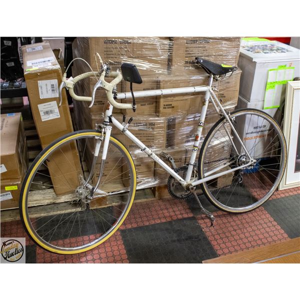 PEUGETEOT 10 SPEED BIKE
