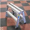 Image 1 : WERNER 30" WIDE STEP LADDER