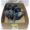 Image 1 : BOX W/ 6 HEAVY-DUTY CASTORS