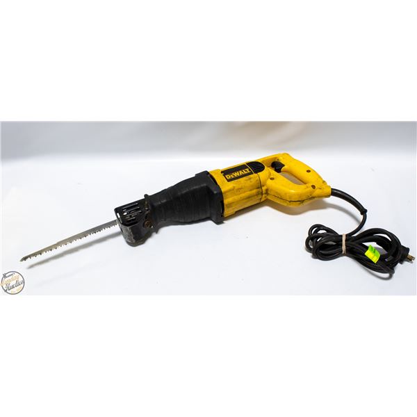 DEWALT DW303M 1-1/8 STROKE RECIPRICATING SAW