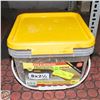 Image 1 : LARGE TUB OF 8 X 2-1/2 CONSTRUCTION SCREWS