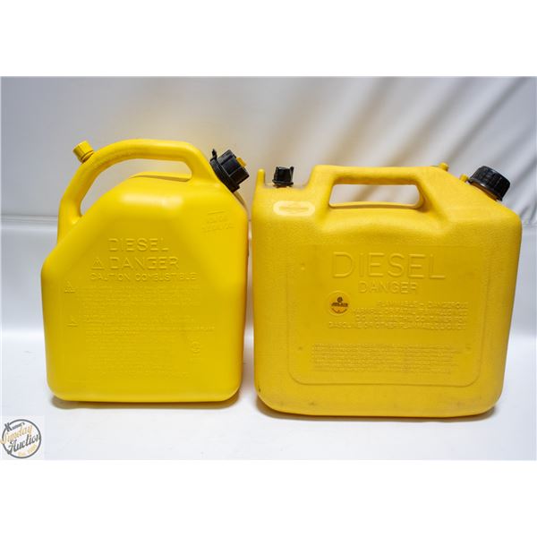 2 DIESEL CONTAINERS 38L TOTAL