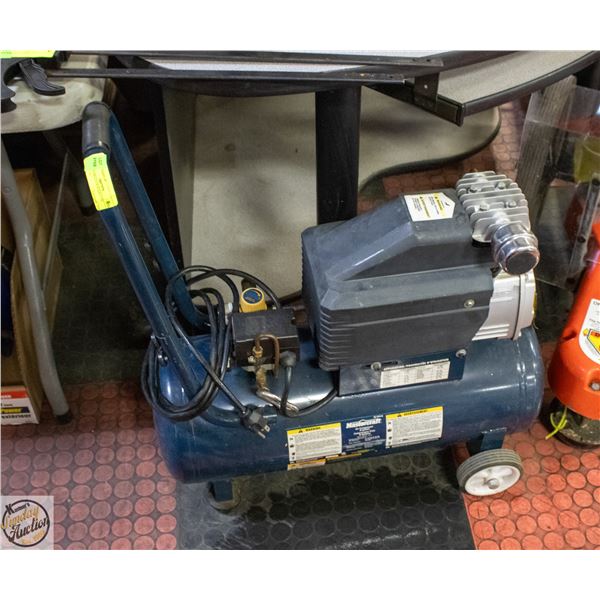 AIR COMPRESSOR 8-GALLON WORKING