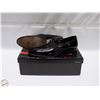 Image 1 : DISPLAY/FLOOR MODEL MENS SIZE 9 LLOYD