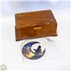Image 1 : VTG. INLAID WOODEN BOX & CAT MOON SUNC.
