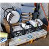 Image 1 : PALLET OF LIGHTS AND ELECTRICAL