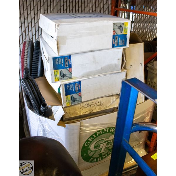PALLET W/17 BOXES OF FLOOR PADS + 14 FLOOR BRUSHES