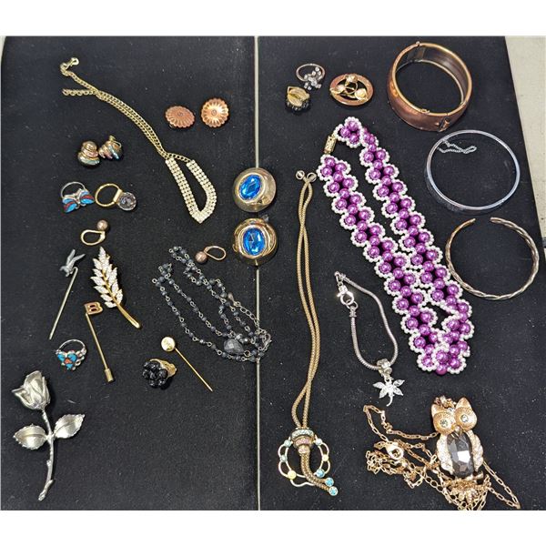 Lot of Assorted Jewelry: Bond Boyd sterling silver necklace and earrings, VTG Swarovski brooch