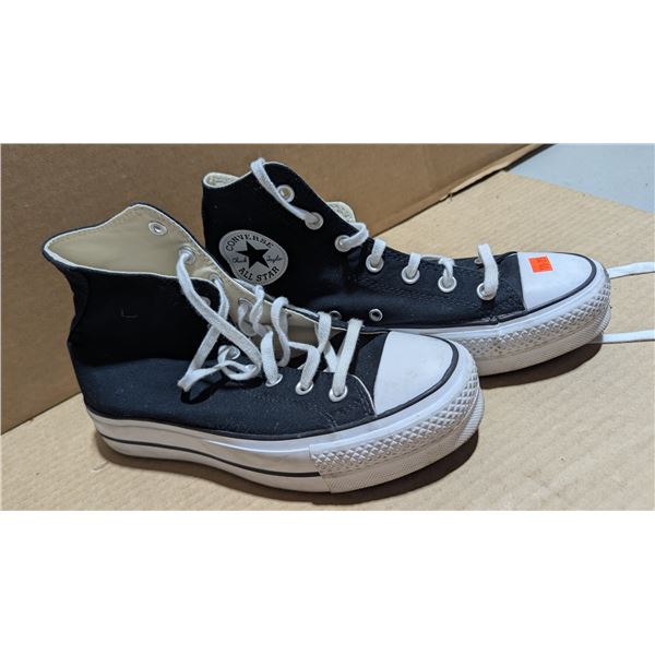 Chuck Taylor Converse All Star Sneakers