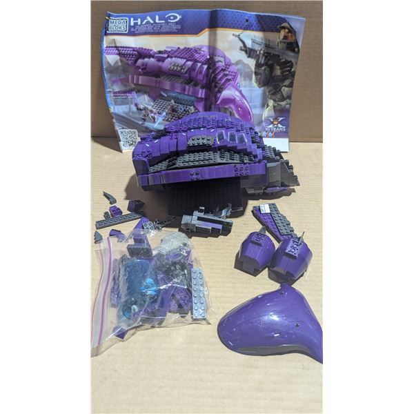 Mega Bloks Halo Covenant Phantom Building Set