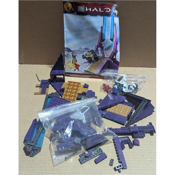Mega Bloks Halo Versus: Snowbound Highbase Building Set