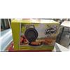 Image 2 : BUILD YOUR OWN FANTASY CASTLE WAFFLE MAKER AND MINI APPLE WAFFLE MAKER