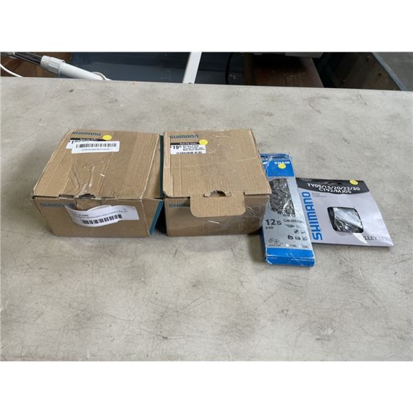 2 SHIMANO DERAILERS AND CHAIN / PULLEY SET