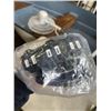 Image 2 : TRIPLE PLUG EXTENSION CORD AND GATE LATCH