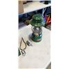Image 4 : CASED COLEMAN LANTERN