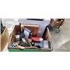 Image 2 : 2 BOXES INCLUDING AIR COMPRESSOR, 2 TIMING LIGHTS, DECORATIVE FRAMES