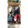 Image 4 : 2 BOXES INCLUDING AIR COMPRESSOR, 2 TIMING LIGHTS, DECORATIVE FRAMES