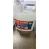 Image 2 : 2 JUGS OF 30 SECONDS CLEANER