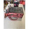 Image 1 : MOTOMASTER BATTERY PACK AND BOTTLE JACK
