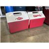 Image 2 : RUBBERMAID COOLER AND 2 IGLOOR PLAYMATE COOLERS