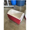 Image 3 : RUBBERMAID COOLER AND 2 IGLOOR PLAYMATE COOLERS