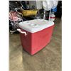 Image 5 : RUBBERMAID COOLER AND 2 IGLOOR PLAYMATE COOLERS