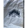 Image 3 : WHITE TARP AND QUEEN SIZE AIR MATTRESS