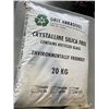Image 2 : 2 BAGS OF 20KG SANDBLASTING GLASS MEDIUM AND FINE