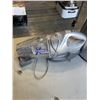 Image 4 : STAINLESS GARBAGE CAN, HALOGEN LIGHT AND DIRT DEVIL VAC
