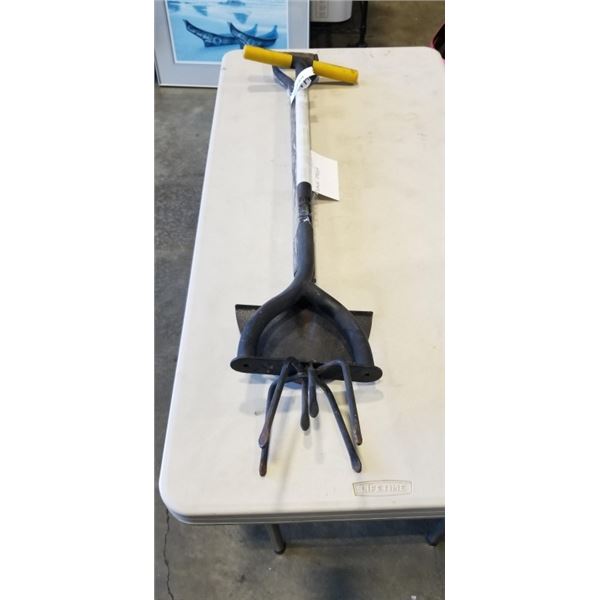 HAND CULTIVATOR AND LAWN EDGER