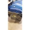 Image 2 : TOTE WITH 5 MOVING BLANKETS