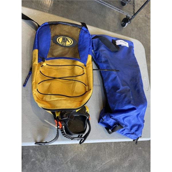 2 SETS OF FLIPPERS - ONE HAS SNORKLE SET