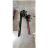 Image 1 : ELECTRIC BLOWER AND HEDGETRIMMER, BOTH WORKING