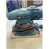 Image 2 : MAKITA SANDER AND 2 EXTENSION CORDS