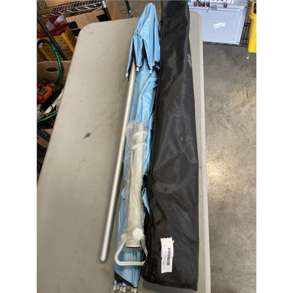 PATIO UMBRELLA IN CARRY CASE