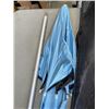 Image 2 : PATIO UMBRELLA IN CARRY CASE