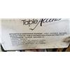 Image 2 : CASE OF INTREFOLD DISPENSER NAPKINS 1 PLY 1/4 FOLD  TABLE NAPKINS