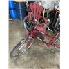 Image 2 : VINTAGE RALEIGH CRUISER BIKE