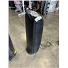Image 4 : 2 OSCILLATING FLOOR FAN / HEATERS