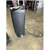 Image 5 : 2 OSCILLATING FLOOR FAN / HEATERS