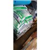 Image 1 : PALLET OF 27 NEW 40KG BAGS 100% NATURAL DOUGLAS FIR PELLETS
