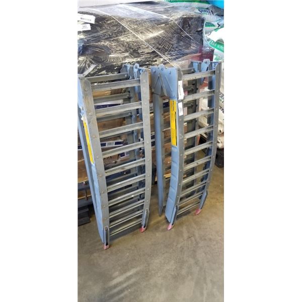 PAIR OF FOLDING CAR RAMPS 700LB CAPACITY PER RAMP