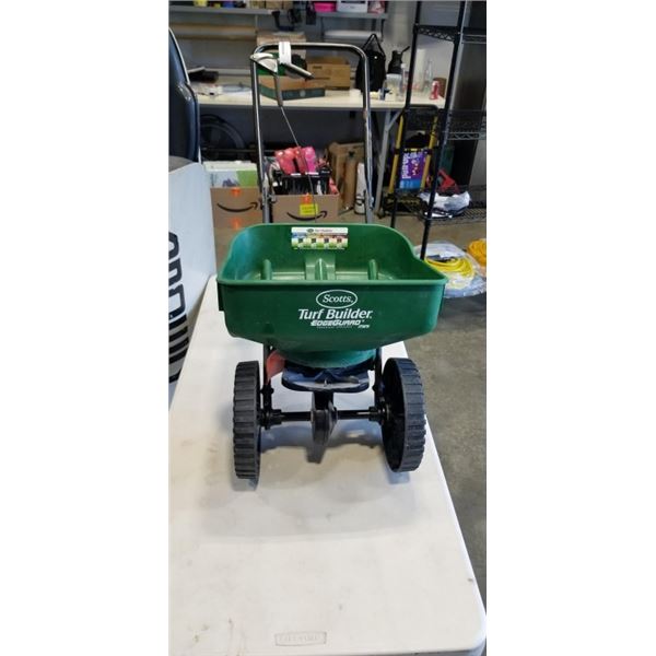 SCOTTS TURF BUILDER SEED SPREADER