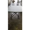 Image 1 : 30" ADJUSTABLE MARKET TABLE