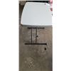 Image 3 : 30" ADJUSTABLE MARKET TABLE